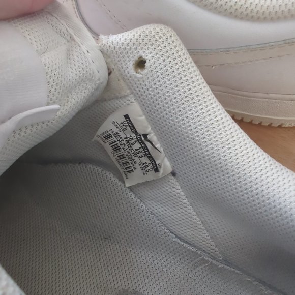 Air Force Ones 11.5 - Picture 2 of 3